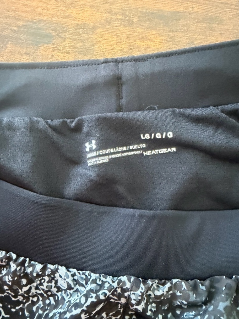 Under Armour Black Speckle Women's Running Shorts Size-Large - Picture 2 of 8